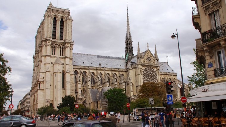 Country Hypocrite Restraint Notre-Dame de Paris